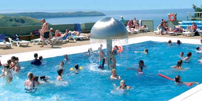 wb-outdoor-heated-pool