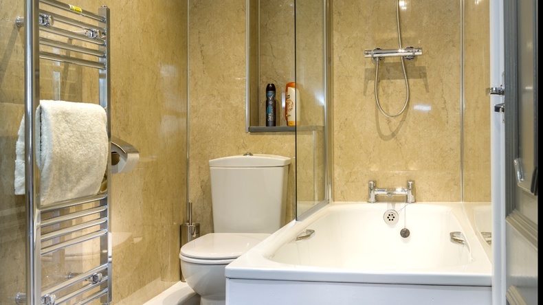 Silver apartment bathroom at Golden Coast in Devon