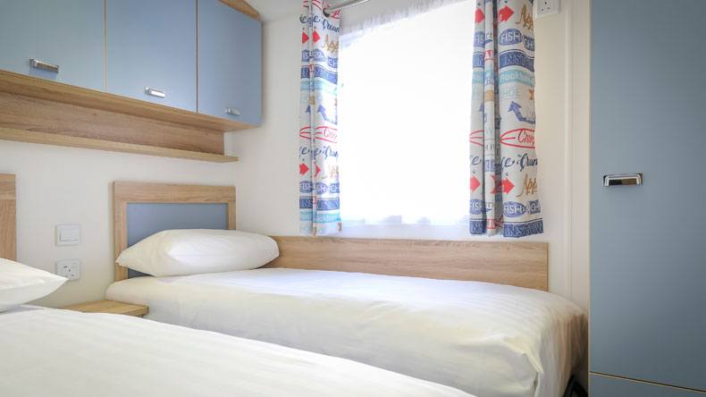New Wave Exclusive twin bedroom