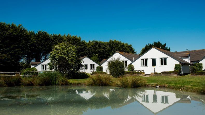 Platinum-lodge-lake-790x444
