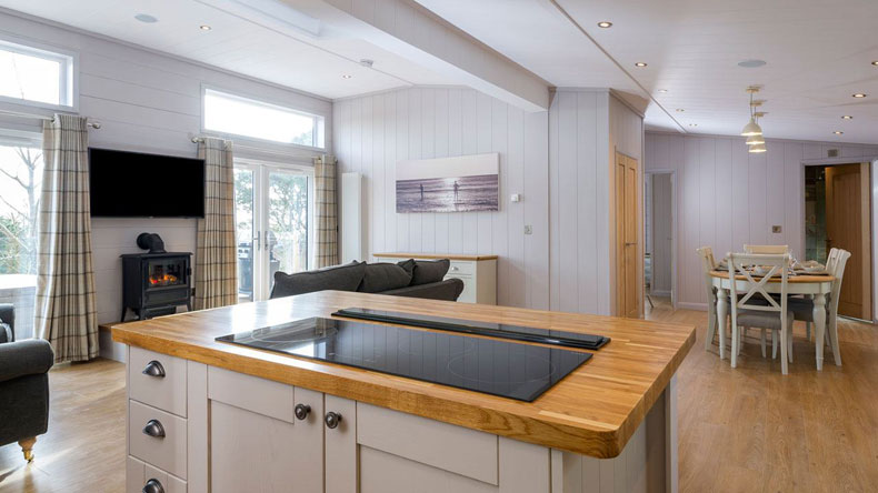 Surfview Lodge kitchen island