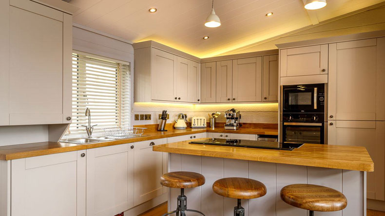 Surfview Lodge kitchen